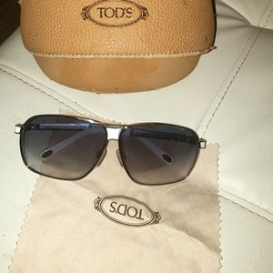 TODS SUNGLASSES TO24